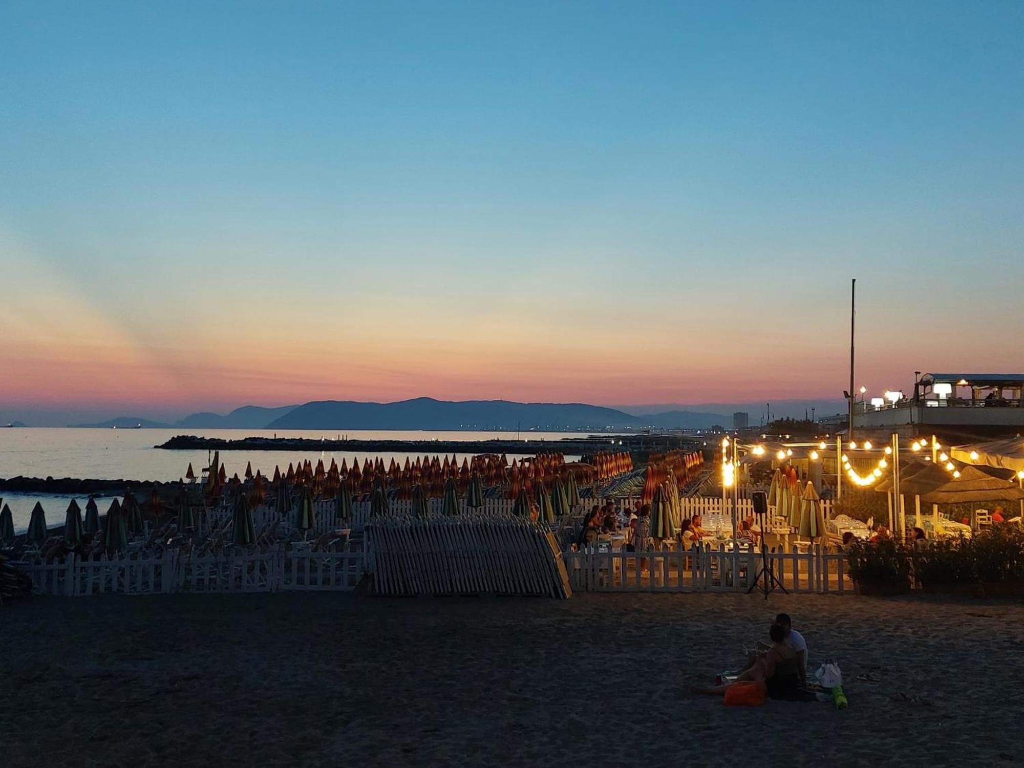 Appartamento Al Mare Di Liguria E Toscana Marina di Massa Extérieur photo